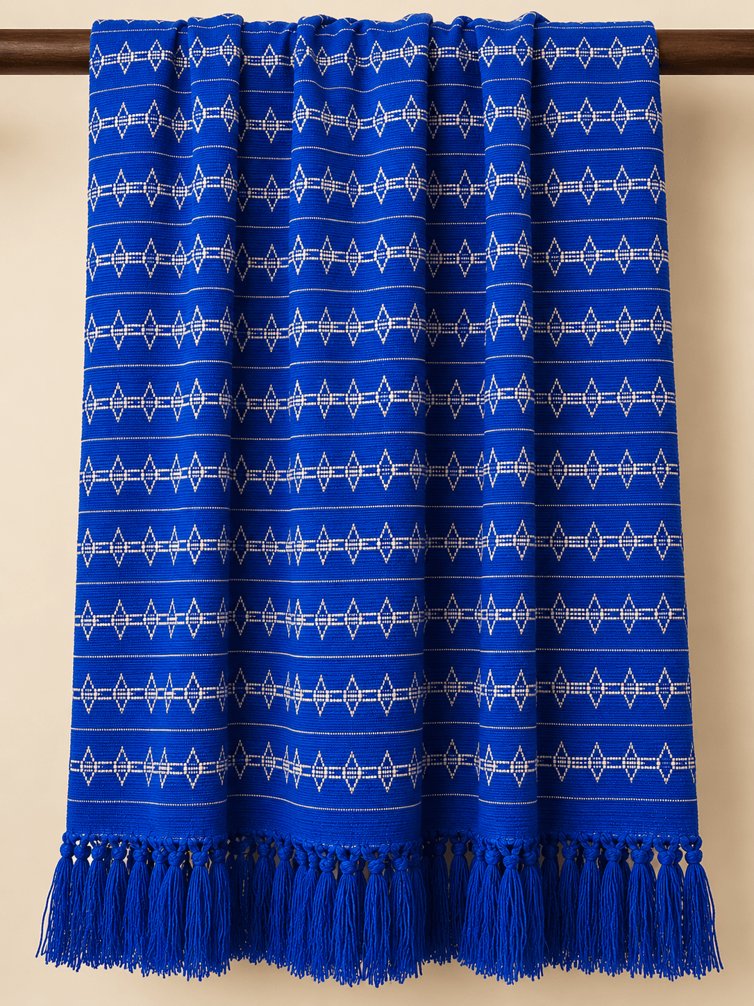 Cobalt, Diamond Chain draped over a rail